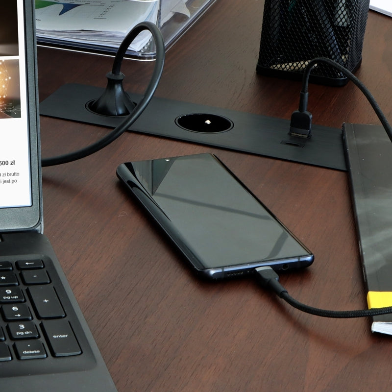 Priză Tao Box, detaliu prize Schuko și USB